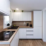 Dream House By The Sea キャンプ場 Grebaštica