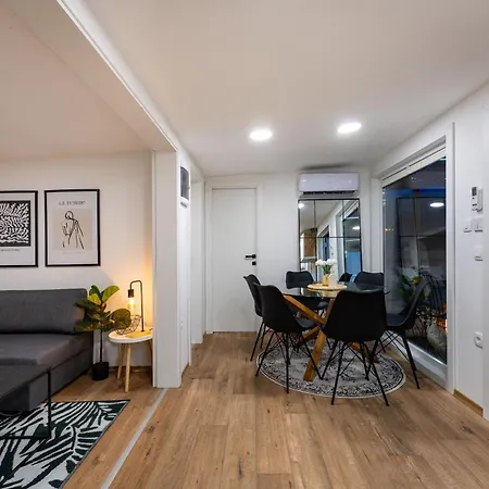 Dream House By The Sea Campsite