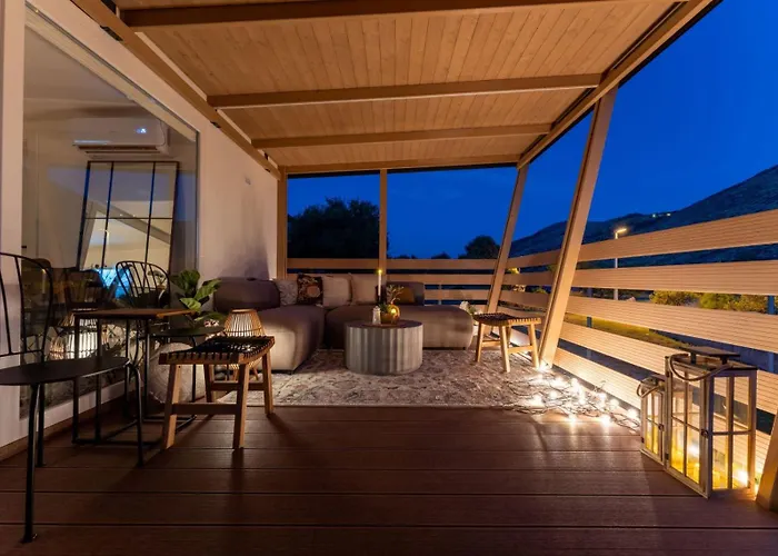 Dream House By The Sea *